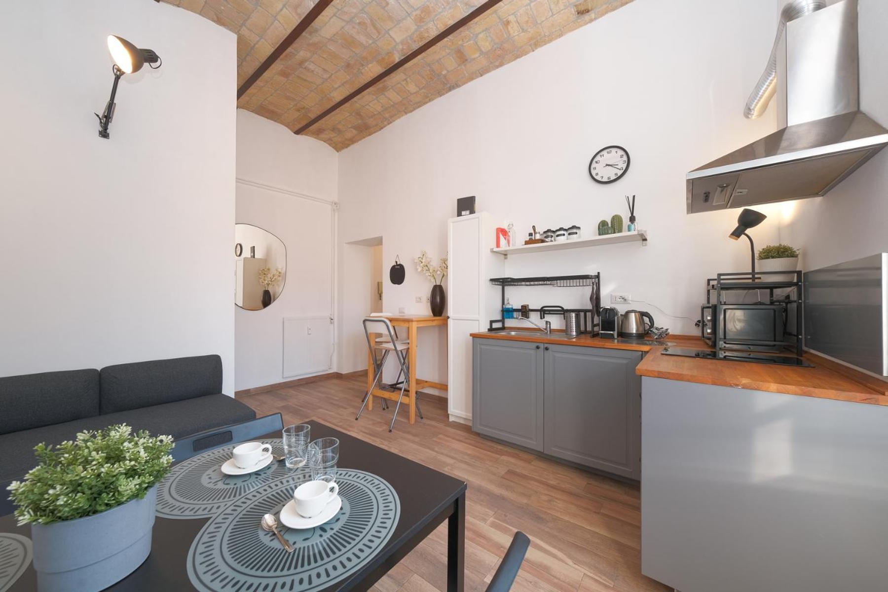 Elena's - Piramide Metro Station Appartement Rome